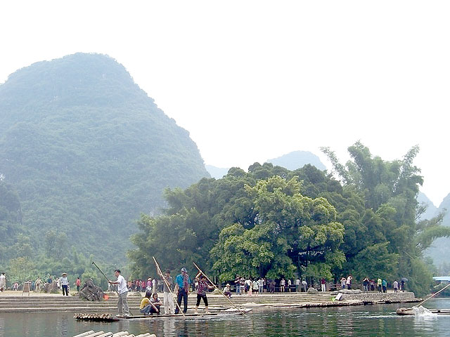 Hike the Yangshuo countryside for a refreshing outdoor life