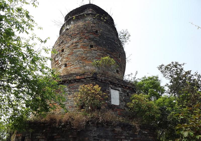 Puxian Pagoda on Eelephant Trunk Hill