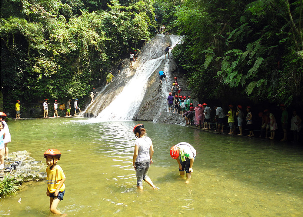 Li River Gudong Waterfall scenic area