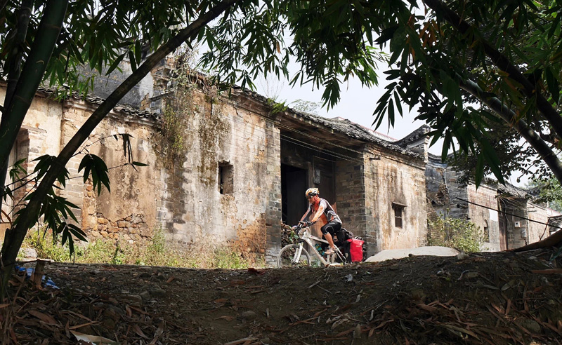 Cycling in the Villages of Guilin China