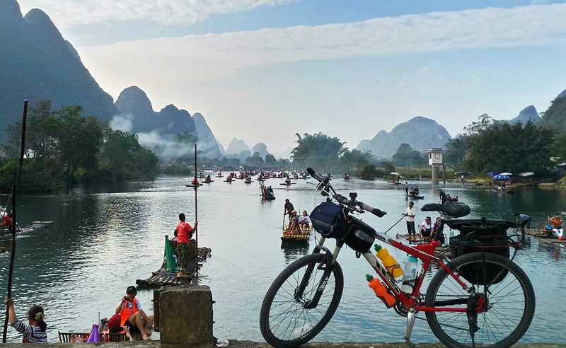 Classic cycling routes to Yulong River, China Yangshuo cycling,