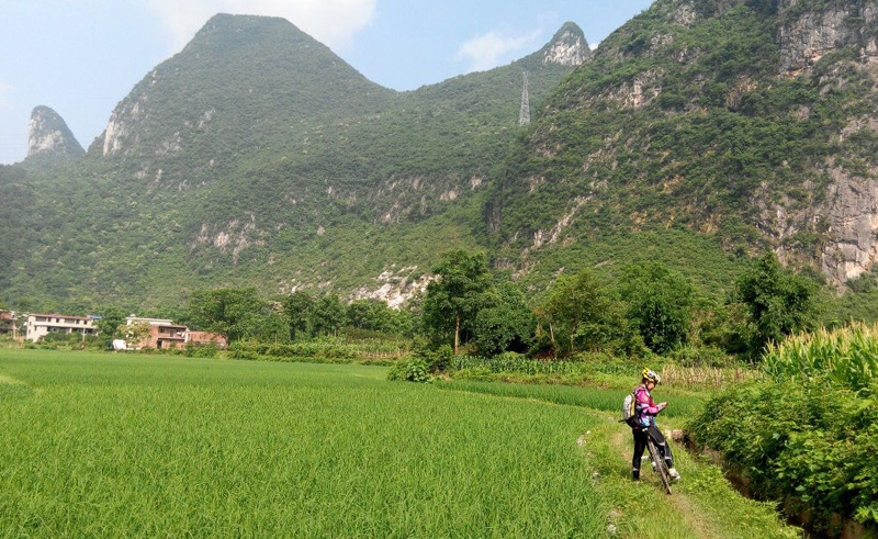 Familly weekend biking to Guilin countryside