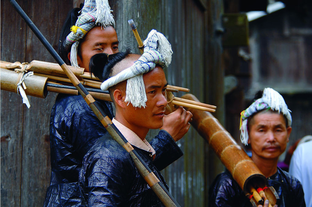 Unique hairstyle of Basha men