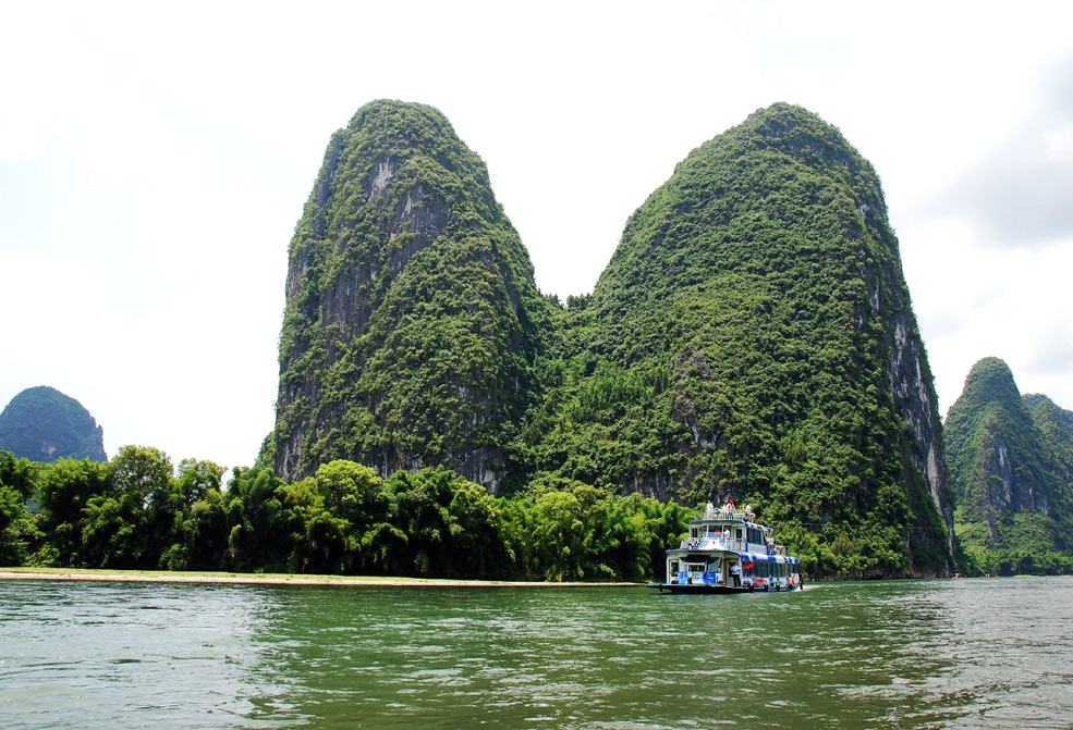 Li River cruise from Guilin to Yangshuo,China