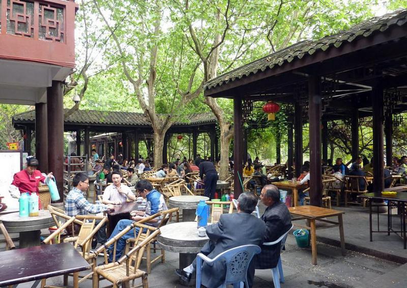 Have tea at Chengdu People’s Park