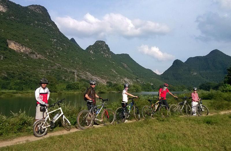 Familly weekend biking to Guilin countryside