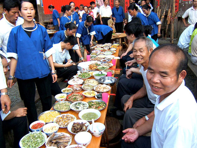 Hundred Families Banquet of Dong mimority,Sanjinag