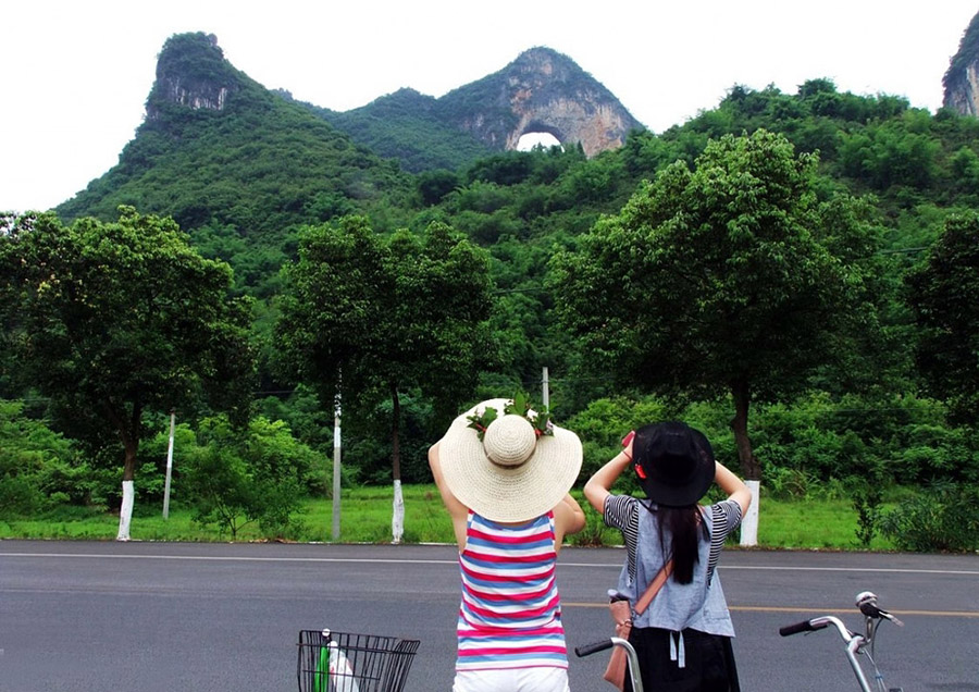 Biking for Moon Hill in Yangshuo