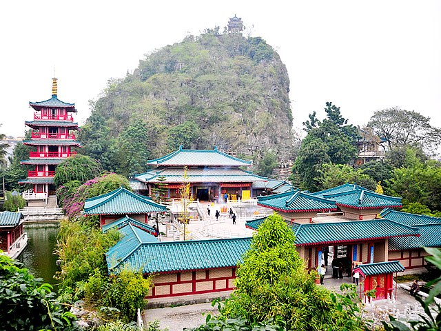 Emperor Yu Temple within Yushan Park,Guilin